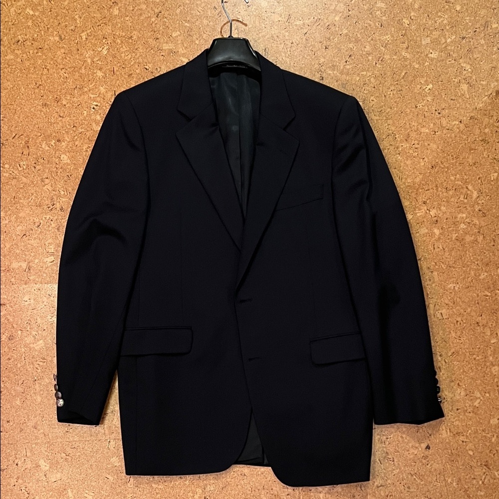 Barneys New York men’s Navy Blazer | 40R